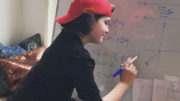 Dünyanın en genç üniversite mezunu olacak