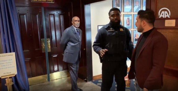 ABD'de Türk gazetecilerin panele girişi engellendi