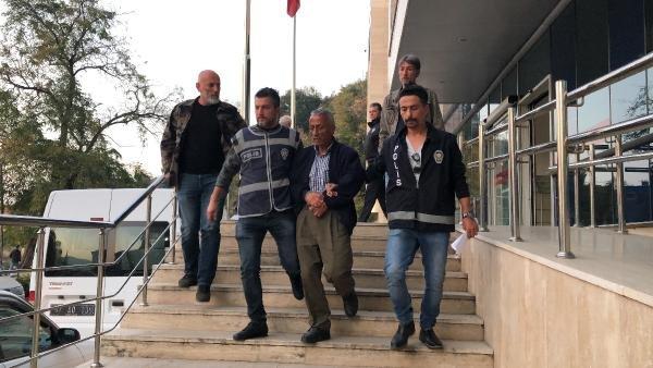 Öldürdüğü komşusunun cenazesine katıldı