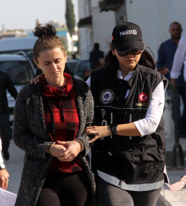 Uyuşturucuyu 9 yaşındaki çocuğun çantasında taşıdılar