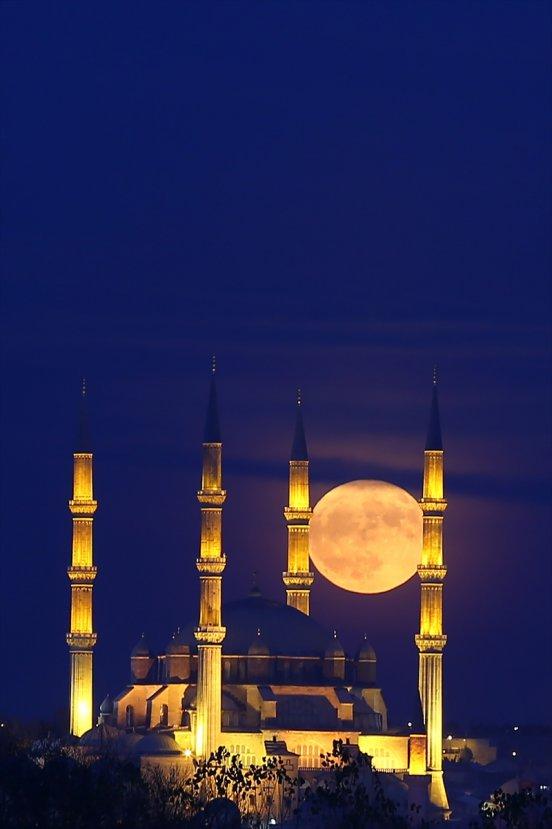 Edirne'de dolunay ve Selimiye Camii büyüledi