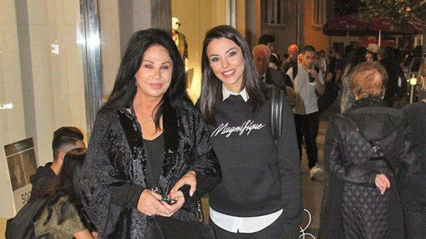 Tuvana Türkay'ın annesi