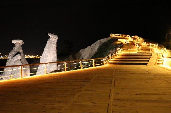 Evlilik teklifi sırasında dünyaca ünlü yolu yaktı