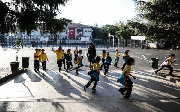 Öğrencilerin ilk karnesiz ara tatili bugün başlıyor