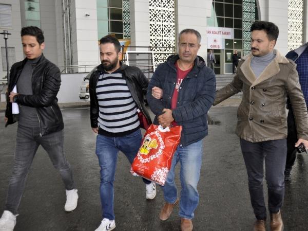 Ara tatil döneminde ücret alan servis şoförünü vurdu