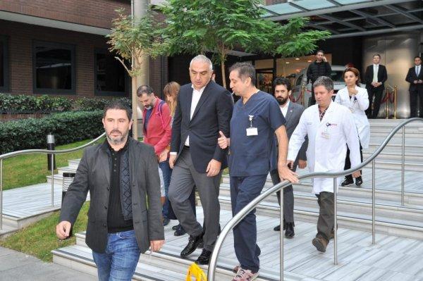 Yıldız Kenter yoğun bakımda tedavi görüyor