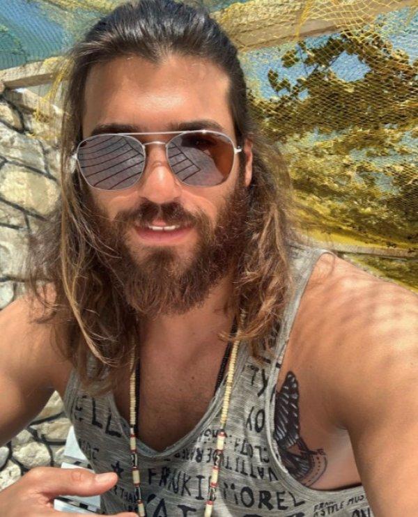 Can Yaman saçlarını satacak