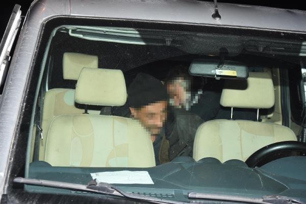 Kütahya'da bir kişi eski eşini ve fırıncıyı vurdu