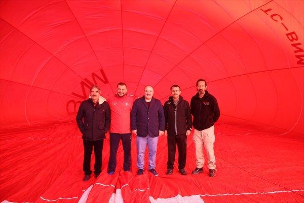 Bakan Varank ilk yerli balonla uçtu