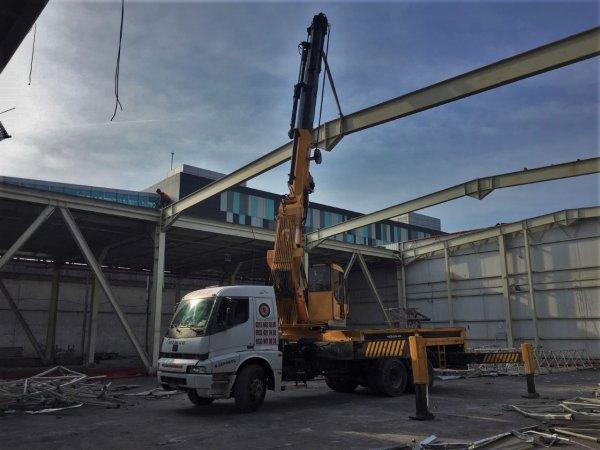 Atatürk Havalimanı'nda yıkım işlemleri başladı