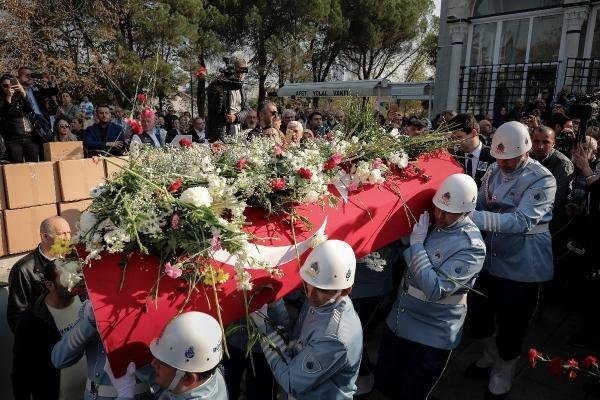 Yıldız Kenter'e veda