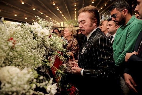 Yıldız Kenter'e veda