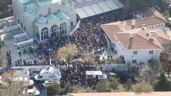 Yıldız Kenter'e veda