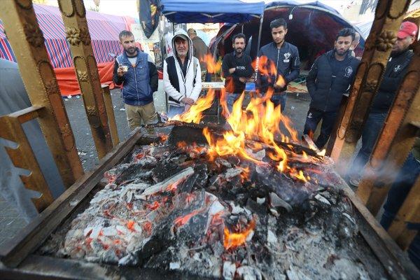 Irak'ta göstericilerin gecesi gündüzüne karıştı