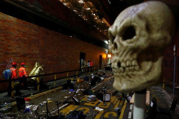 Hong Kong'taki eylemlerden geriye kalan görüntüler