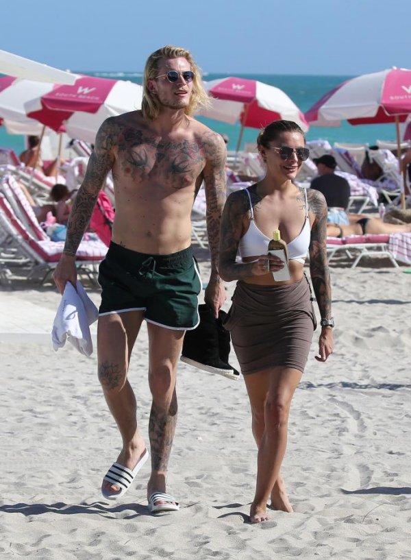 Karius’un sevgilisinden maço çıkışı