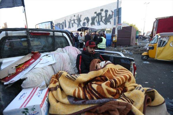 Irak'ta göstericilerin gecesi gündüzüne karıştı