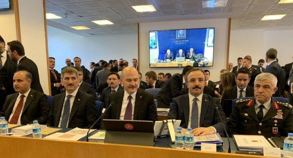 Süleyman Soylu, HDP'lilerin elini sıkmadı