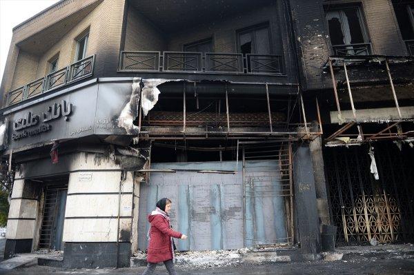 İran'daki gösterilerin yol açtığı tahribat büyük