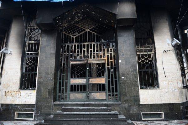 İran'daki gösterilerin yol açtığı tahribat büyük