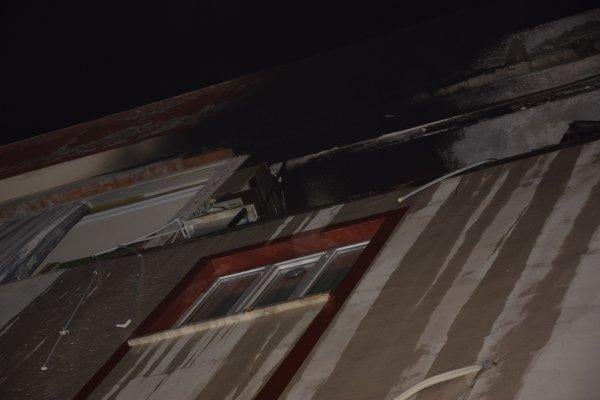 Ocağı tamir etmeye geldi, gaz kaçağını çakmakla kontrol etti