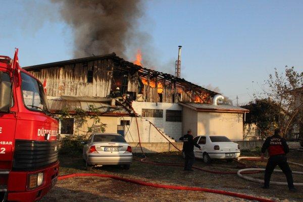 Düzce'de ahşap atölyesinde korkutan yangın