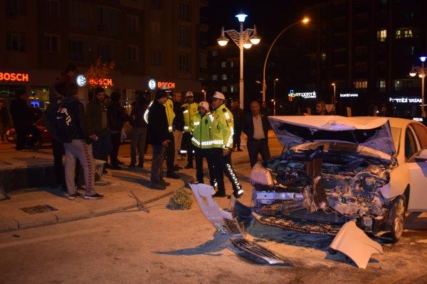 Malatya'daki trafik kazasında arkadan çarpan sürücü kaçtı