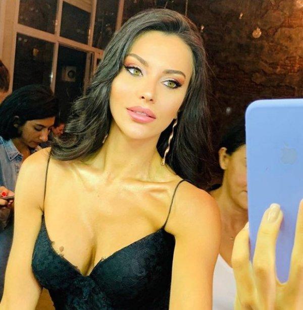 Tuvana Türkay küvette poz verdi