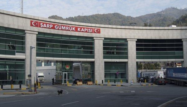 Sarp Sınır Kapısı’nda Noel kuyruğu
