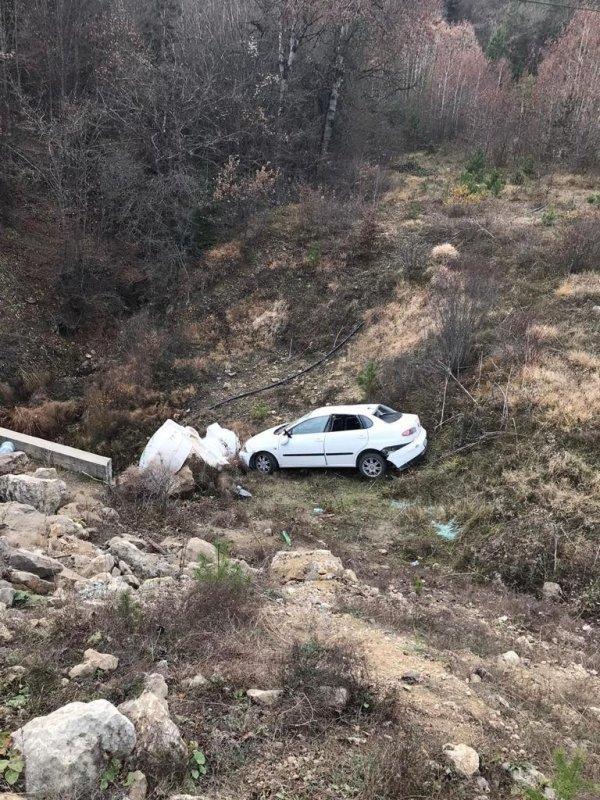 Karabük'te bir araç şarampole uçtu