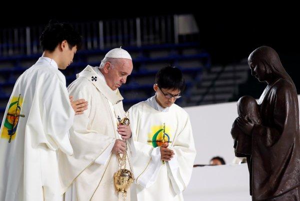 Papa, 38 yıl sonra Tokyo'da