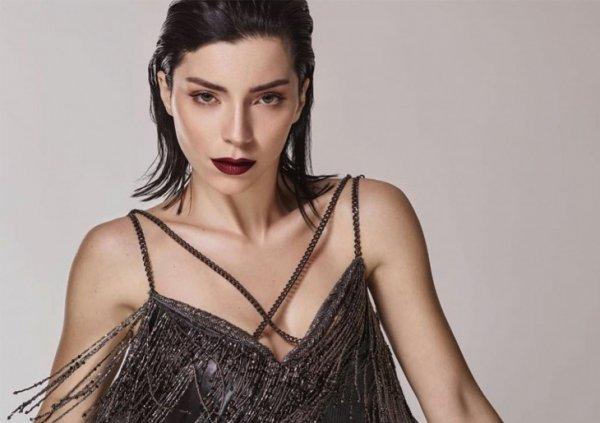 Merve Boluğur tüm dostlarını sildi