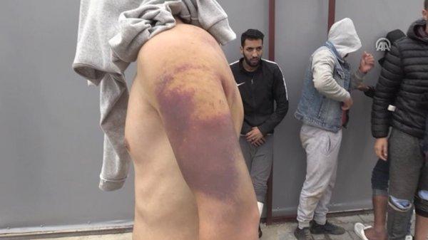 Yunan askerleri kaçak göçmenlere eziyet etti