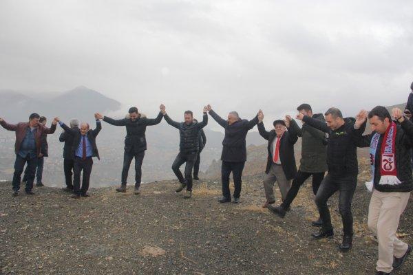 Trabzon’dan gelip Hakkari'de horon oynadılar