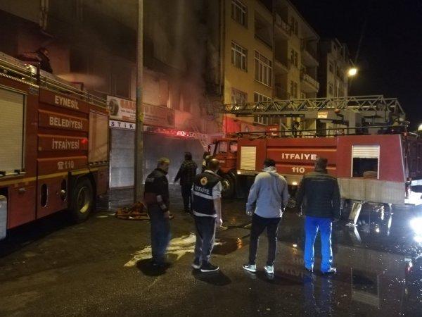 Giresun'da oto lastik dükkanında yangın çıktı