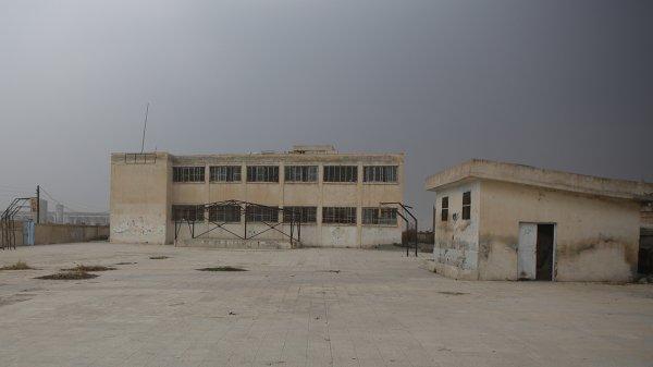 Teröristler okulu karargaha çevirdi