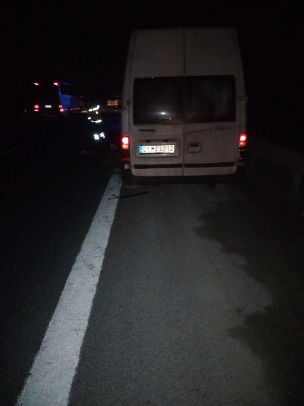 Lastik değiştiren 4 kişiye tır çarptı: 3 ölü, 1 yaralı