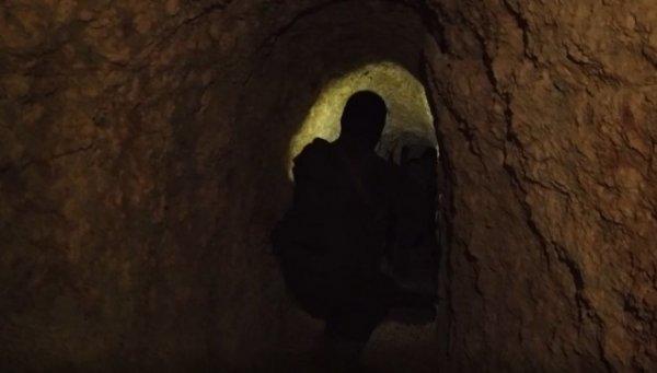 Teröristler okulu karargaha çevirdi