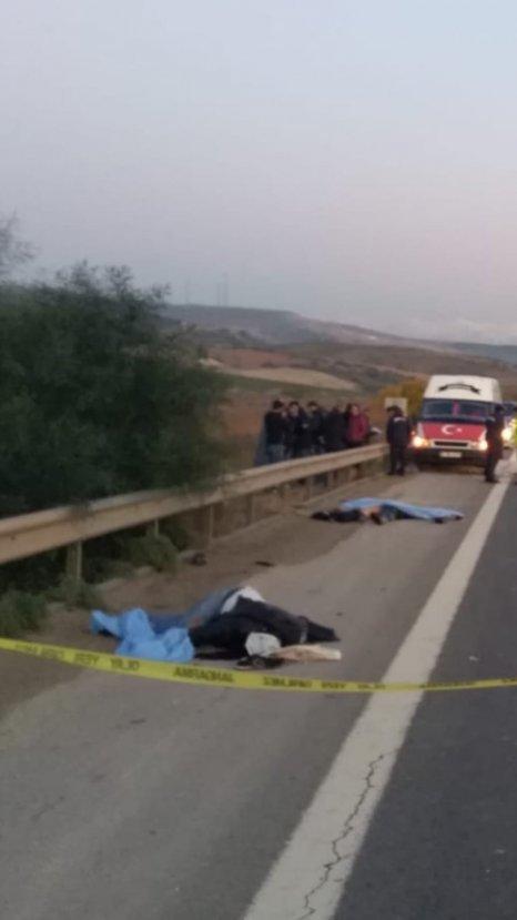 Lastik değiştiren 4 kişiye tır çarptı: 3 ölü, 1 yaralı