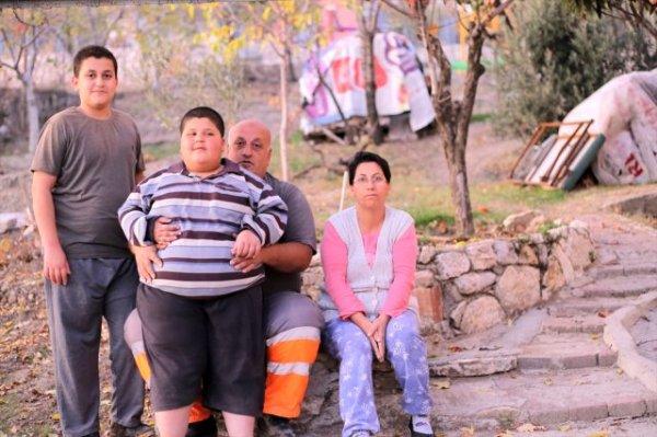 Küçük Efe'nin en büyük hayali yaşıtlarıyla top oynamak