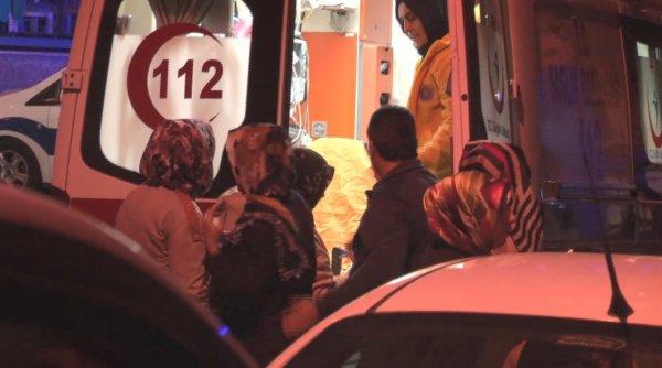 Esenler'de bir sokakta elektrik panosu patladı