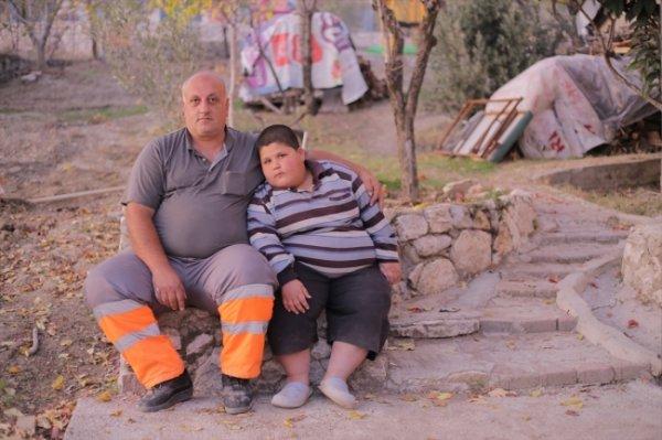 Küçük Efe'nin en büyük hayali yaşıtlarıyla top oynamak