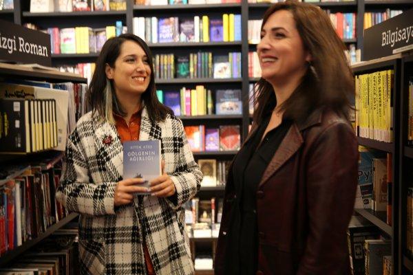 Sitem Ateş ile yeni romanı Gölgenin Ağırlığı’nı konuştuk