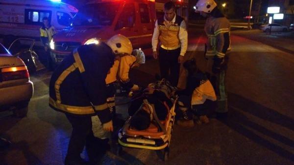 Bursa'da alkollü sürücü park halindeki minibüse çarptı