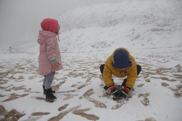 Uludağ'da kar yağışı başladı