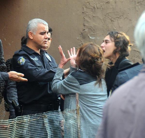 Adanalı uyuşturucu bağımlısı genç, annesini öldürdü