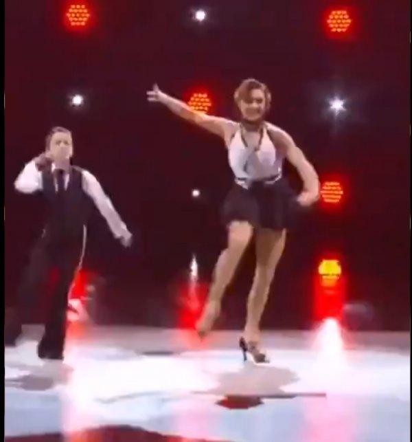 Macron'un çocukken eşiyle dansı olduğu iddia edilen video