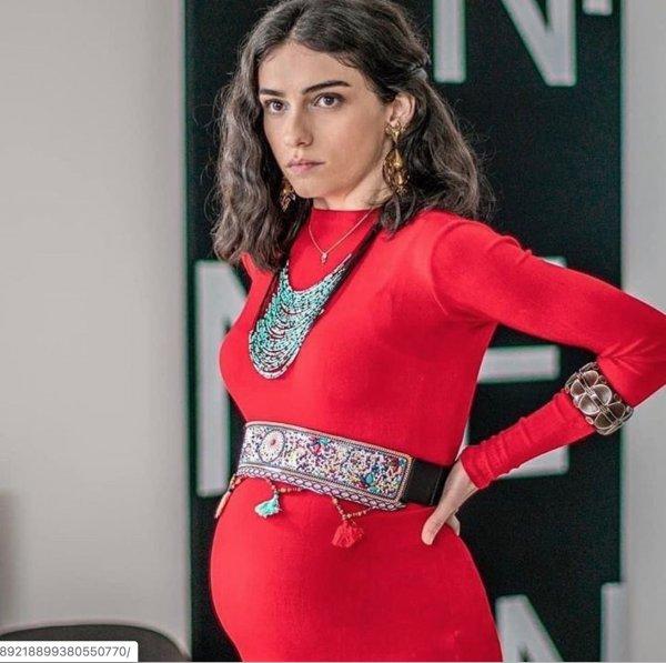 Hazar Ergüçlü’nün hamile hali