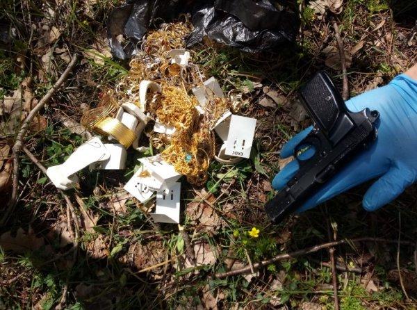 Kuyumcudan 5 kilo altın çalan hırsızlar serbest kaldı