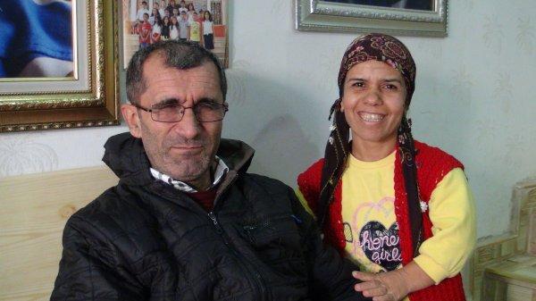Biri kısa boylu, diğeri görme engelli çiftin mutluluğu
